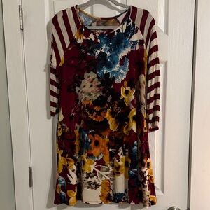 Floral Stripe Raglan Sleeve Women’s Top in Burgundy and Mustard